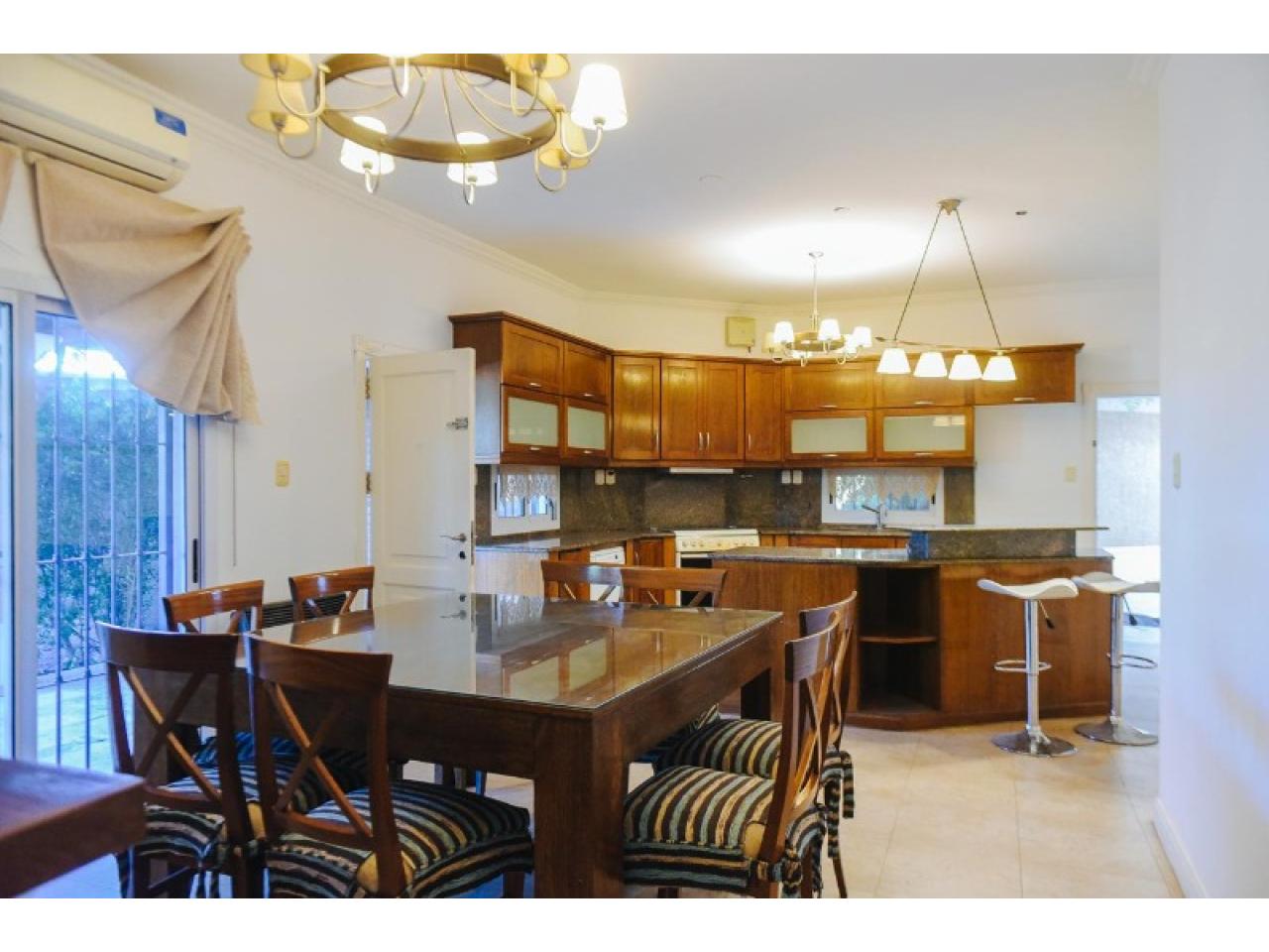 Casa en Venta en Capital, San Juan