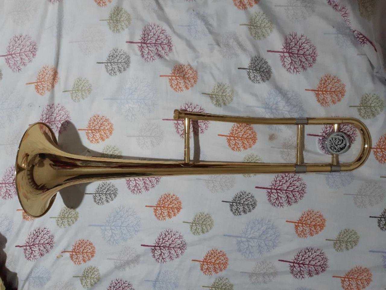 Trombón Jupiter Jsl 232 Impecable. Con Estuche Rígido Y Boquilla