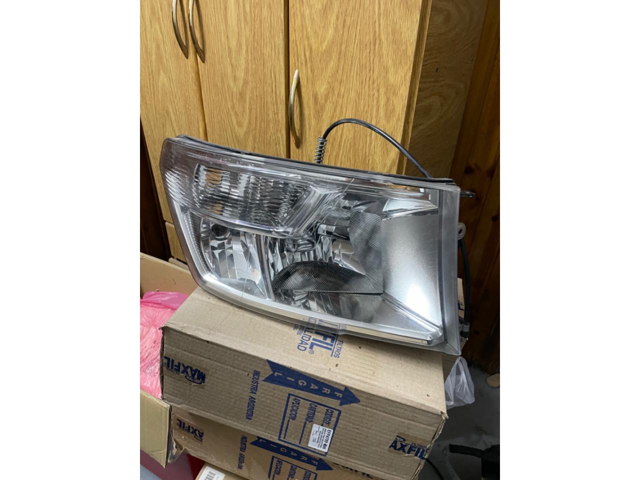 Faros Auxiliares Y Faros Traseros Ram 1500 Originales - Comprá San Juan