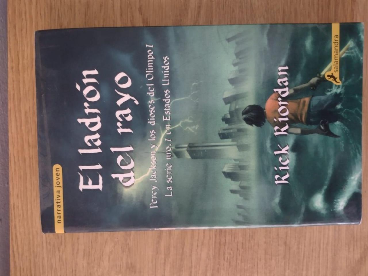 Percy Jackson: El Ladrón Del Rayo (libro 1 De Saga percy Jackson Y Los  Dioses Del Olimpo) - Comprá en San Juan