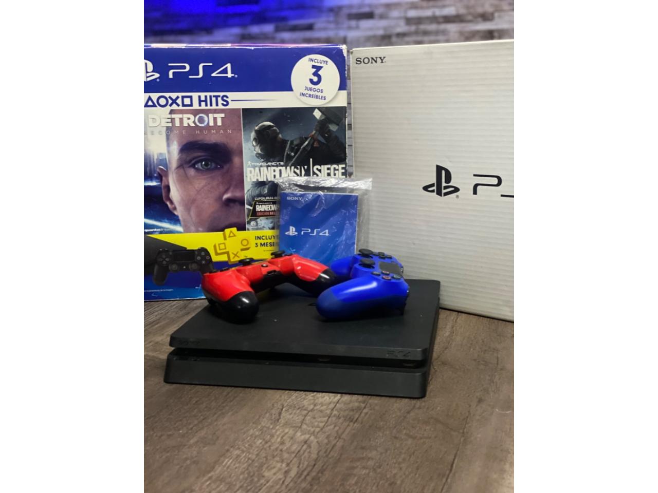 PlayStation 4 Slim 1TB con 3 Juegos