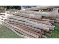 Palos De 2,5 Mts Nuevos De Eucalipto Media Traba De Parral 80 Unidades Mas 3 Postes De 2,20mts