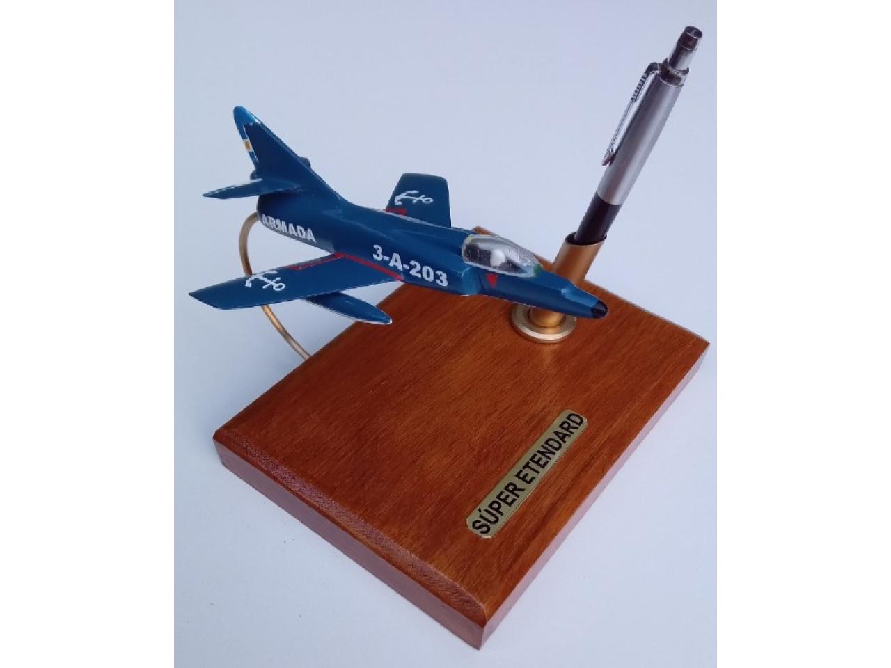 Maqueta Avion De Resina 737 Fuerza Aerea Argentina