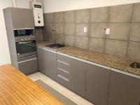 Oportunidad - Casa Toda Remodelada De 3 Dormit. Y 2 Baos , Zona Del Parque De Mayo ,capital.-