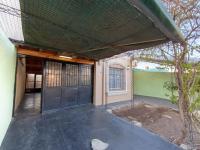 Alquiler De Casa Barrio Bardiani, Cochera Doble , 4 Dormitorios, Cocina/comedor, 2 Baos.