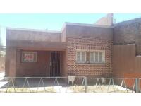 Casa , 2 Dormitorios, Terraza, Terreno 746 M2, No Permuta