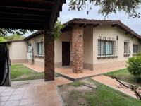 Venta. B� Residencial Chalet De Excelente Nivel De 3 Dormitorios, 3 Ba�os, Piscina. Capital