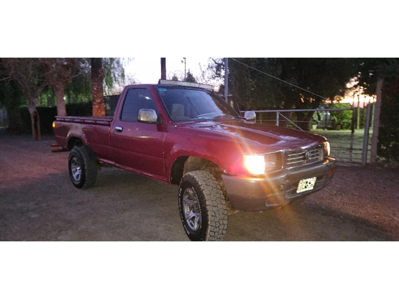 Toyota Hilux Cabina Simple Año 2000 Comprá en San Juan