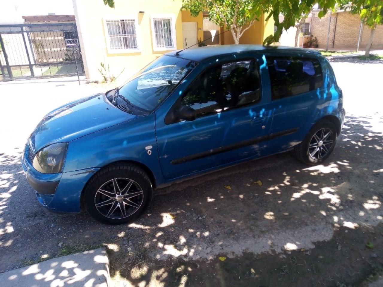 Renault Clio 2 2004 usado - Tienda Usados