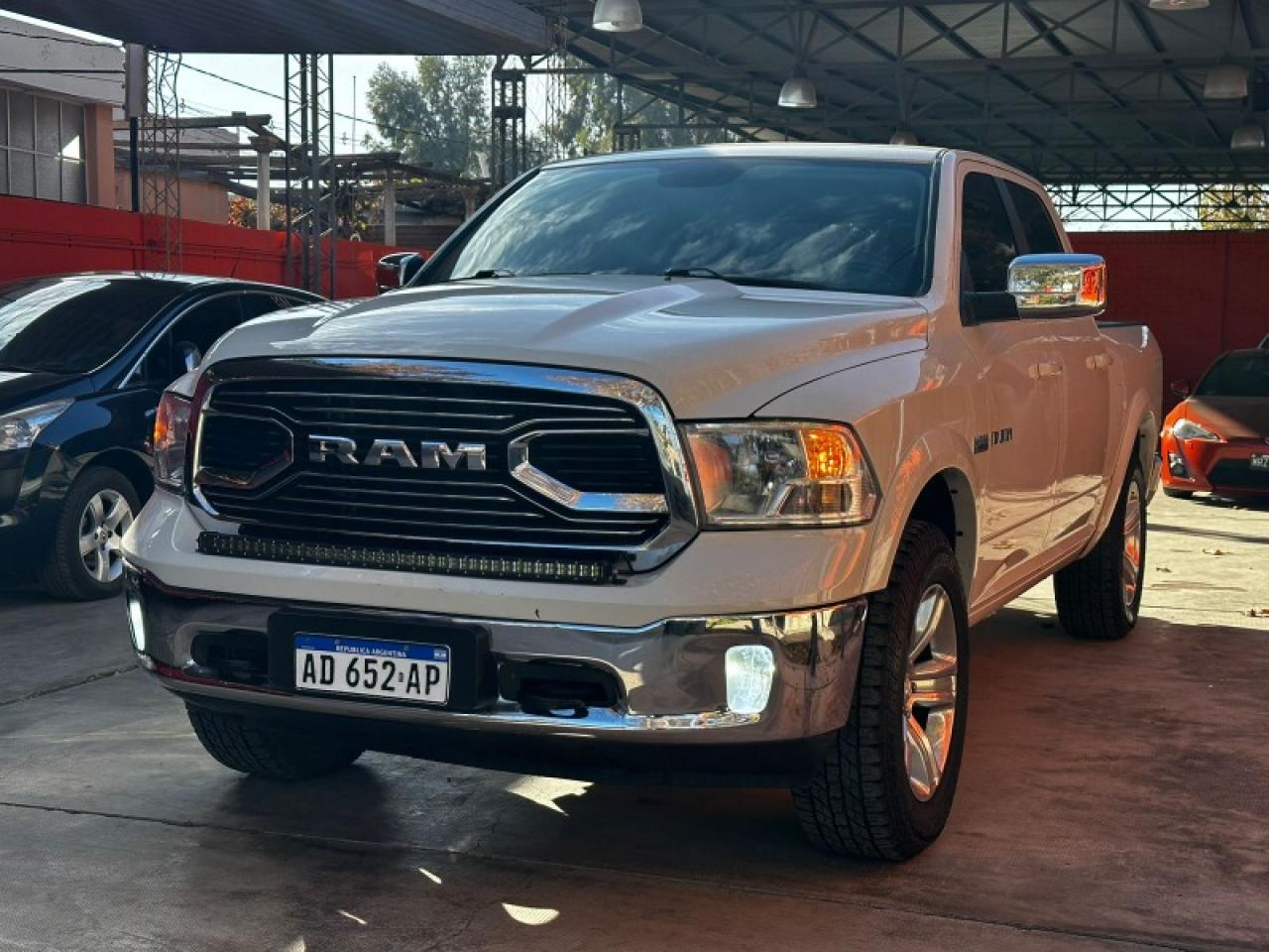 Dodge Ram 1500 Laramie 4x4 2019 Inmaculada Muchos Accesorios