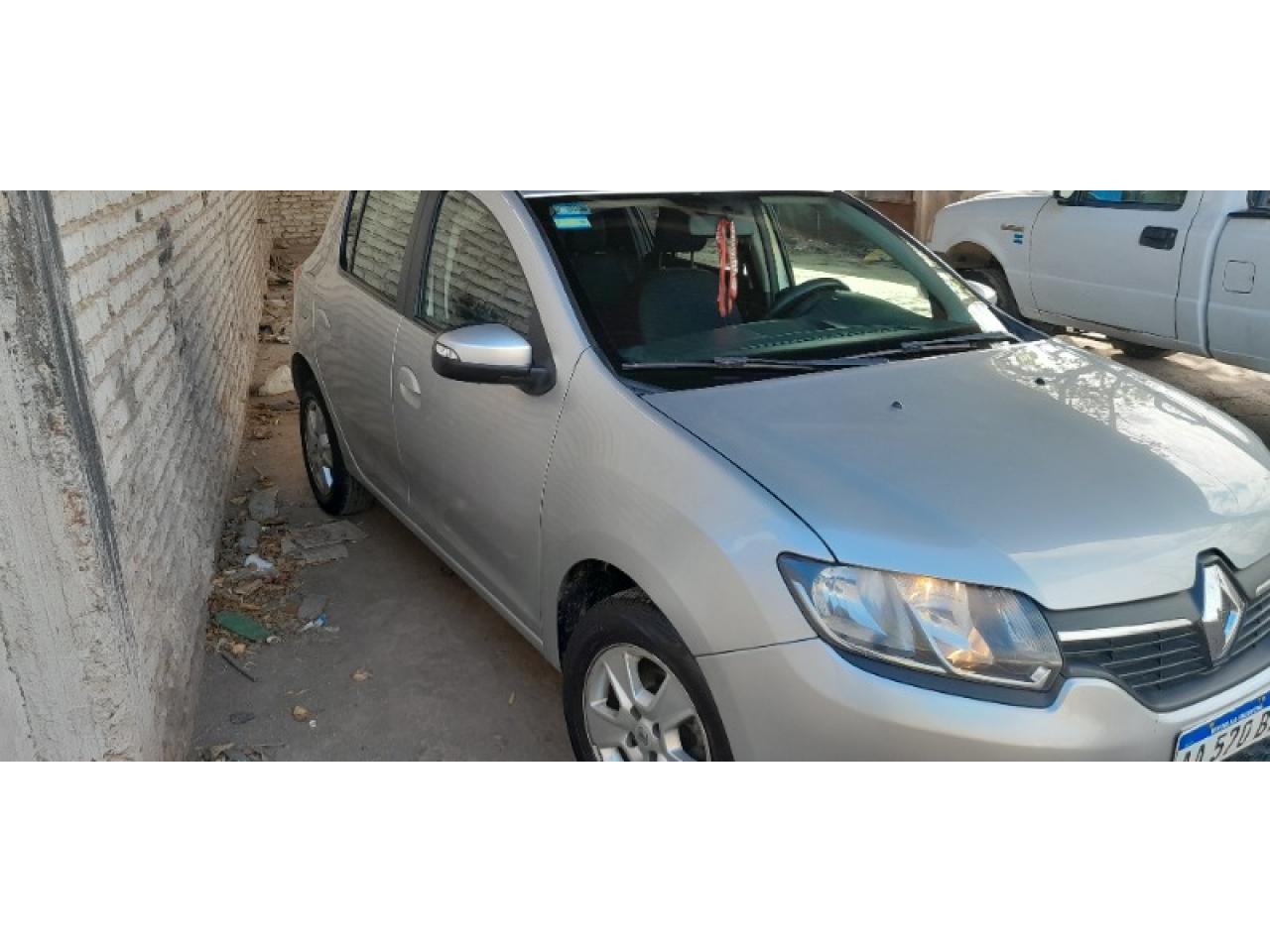 Renault Sandero Privilege Comprá en San Juan